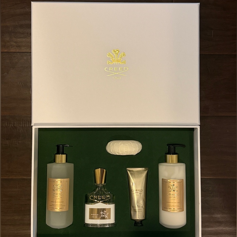 Creed aventus for her gift set